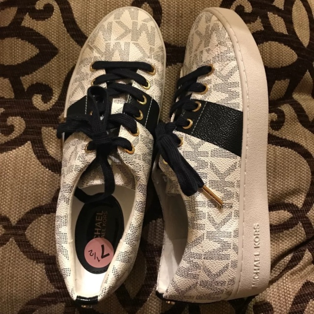 Sold🌺🌺Micheal Kors Shoes